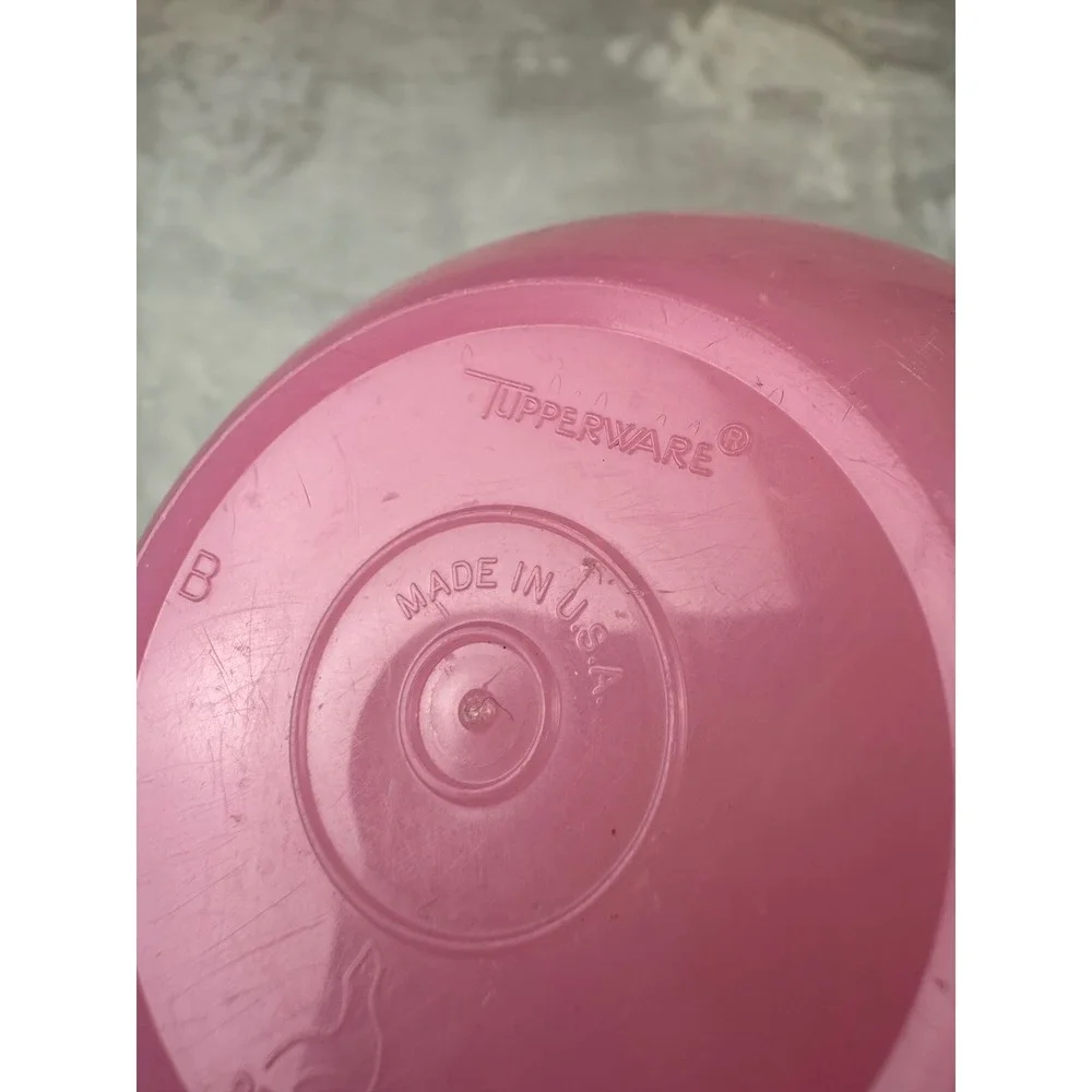 Vintage Tupperware Pink Wonderlier Bowl with Lid 6 Inch 233-10 Made in‎ USA